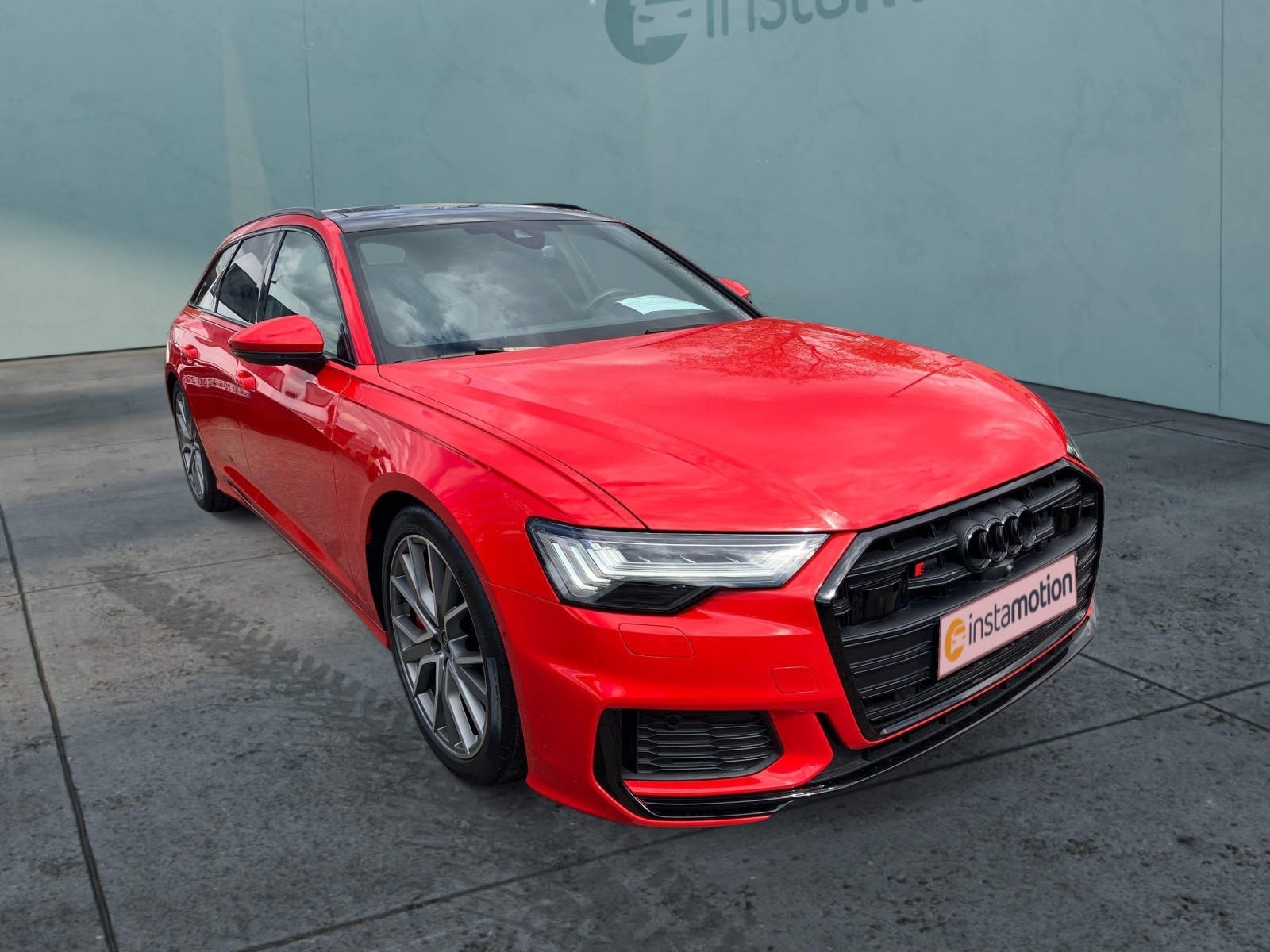 car-image