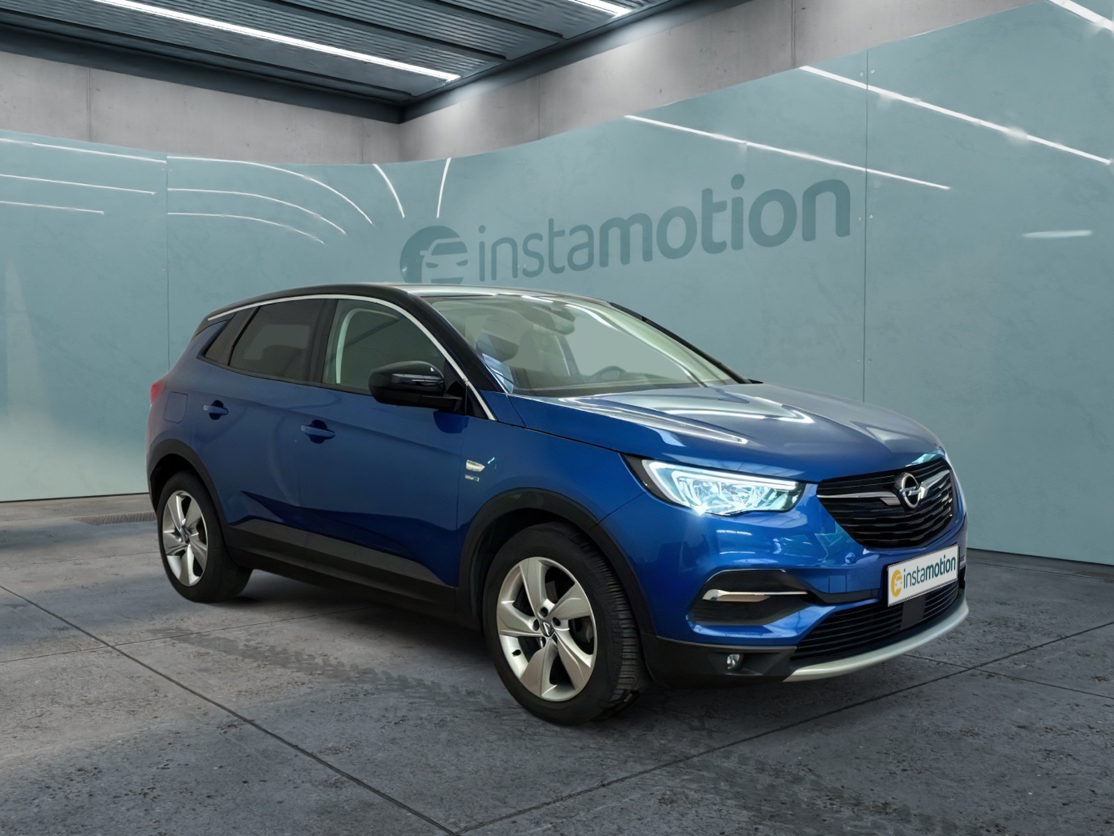 car-image